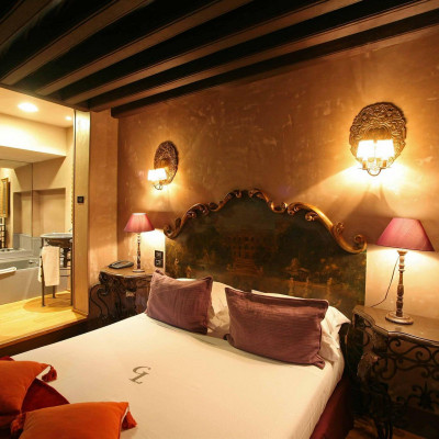 Cour Des Loges image