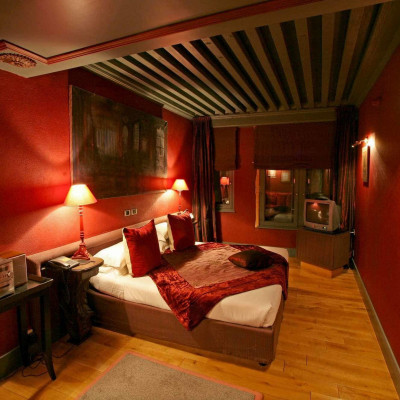 Cour Des Loges image
