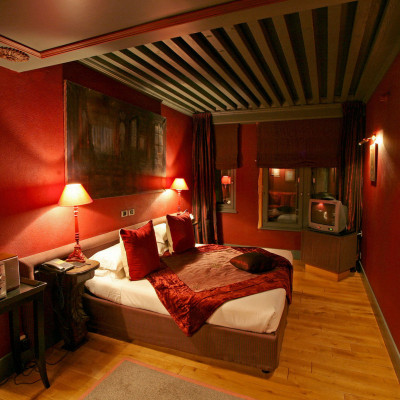 Cour Des Loges image