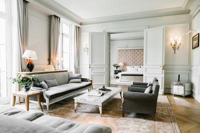 Raffles Presidential Suite