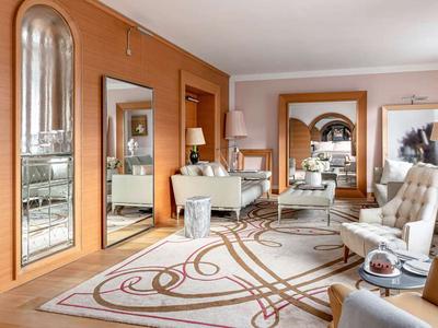 Signature Suite