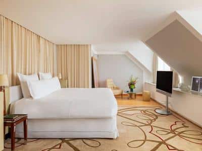 Penthouse Suite
