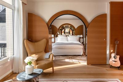 Signature Suite
