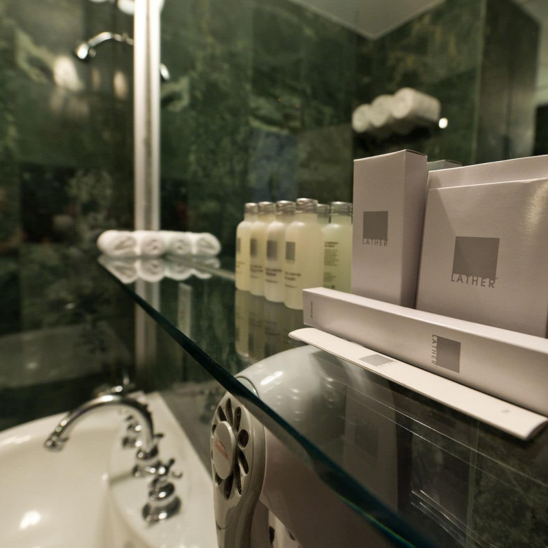 Bentley Hotel image