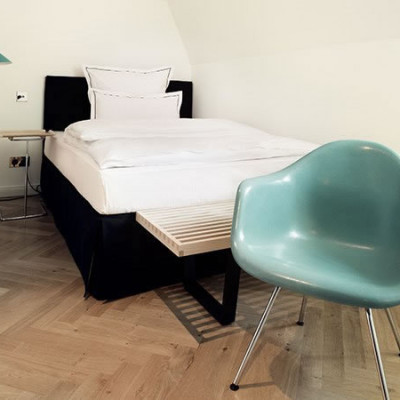 Bentley Hotel image