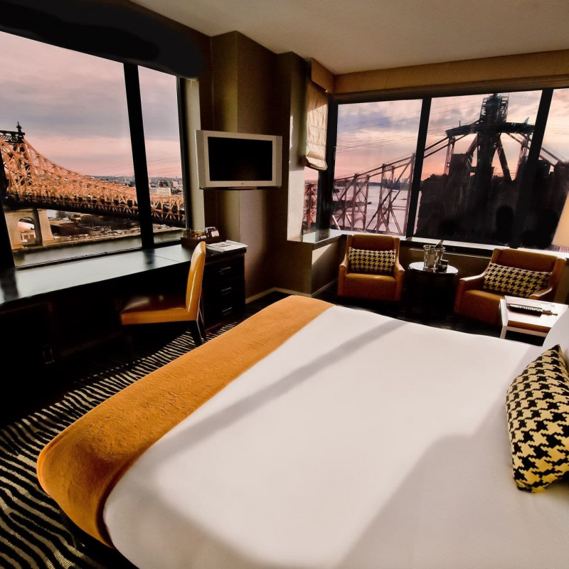 Bentley Hotel image