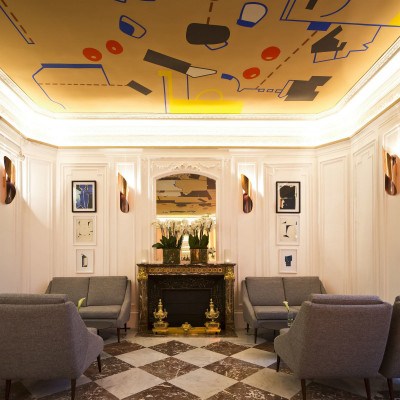 The Bar & Lounge