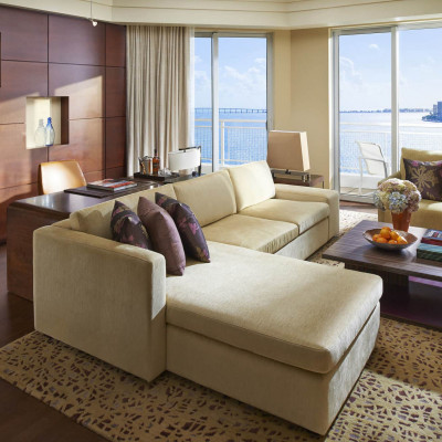 Bay View Suite