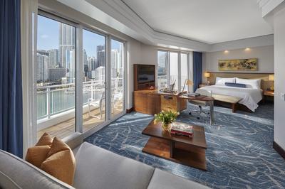 Junior Bay View Suite