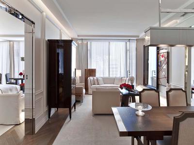 Harcourt Two Bedroom Double Suite