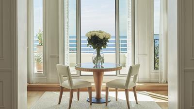 Palace Sea-View Suite