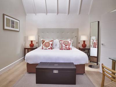 Courtyard Suite