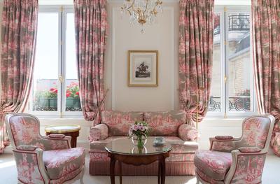 Junior Suite with Garden View