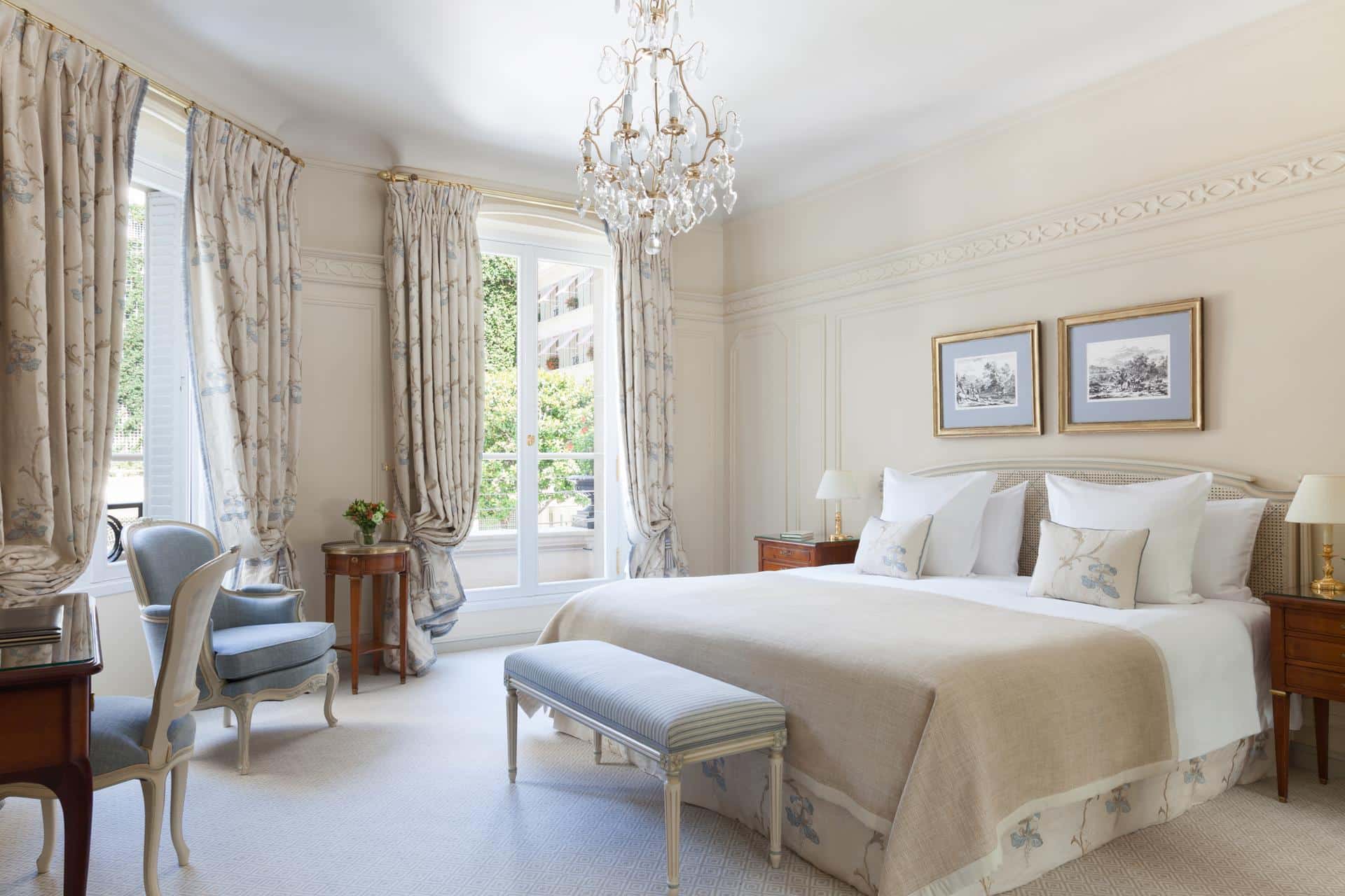 Le Bristol Paris