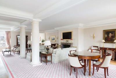 Penthouse Suite
