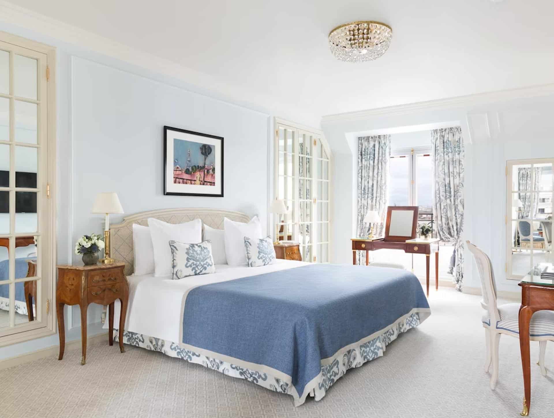 Junior Suite with Balcony