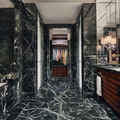 Four Seasons Deluxe Suite