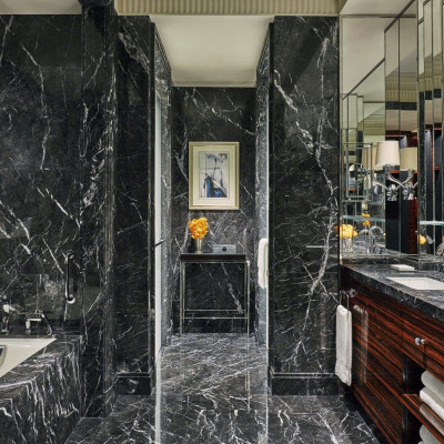 Four Seasons Executive Suite