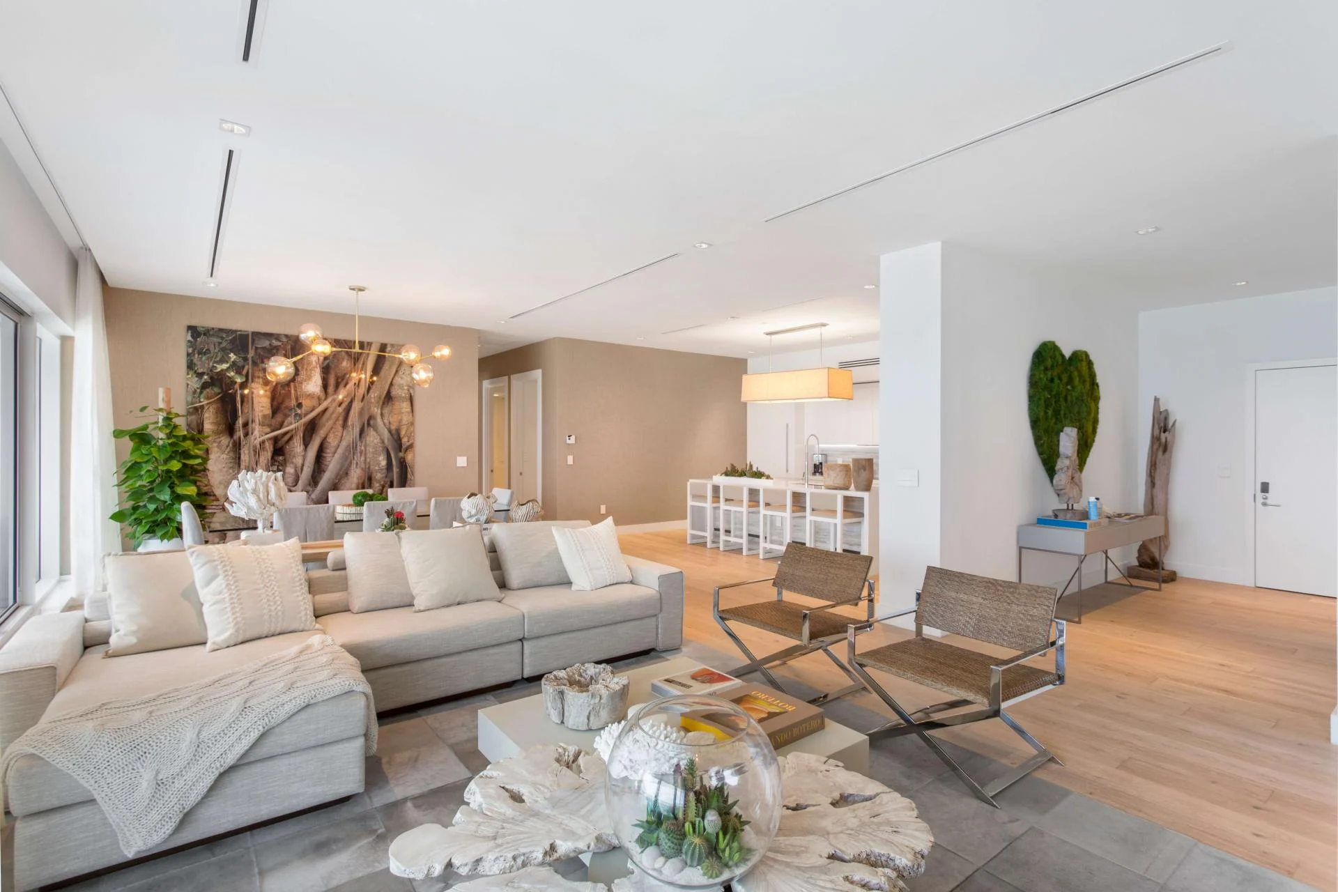 Three Bedroom Ocean View Penthouse with Balcony