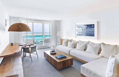 Ocean Front One Bedroom Suite with Balcony