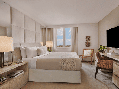 1-Bedroom Home Skyline View with Balcony