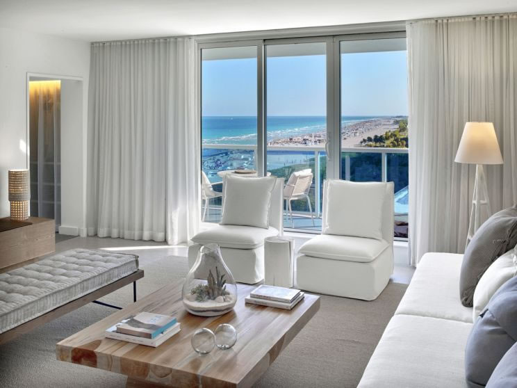 1-Bedroom Suite with Balcony