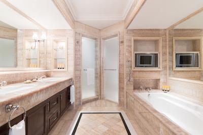 Singapore Suite