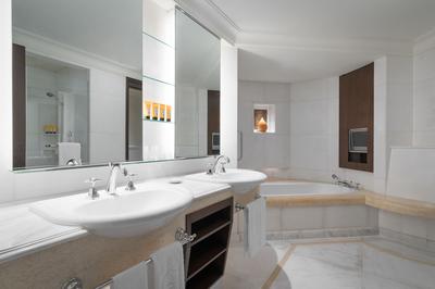 Valley Wing Deluxe Suite