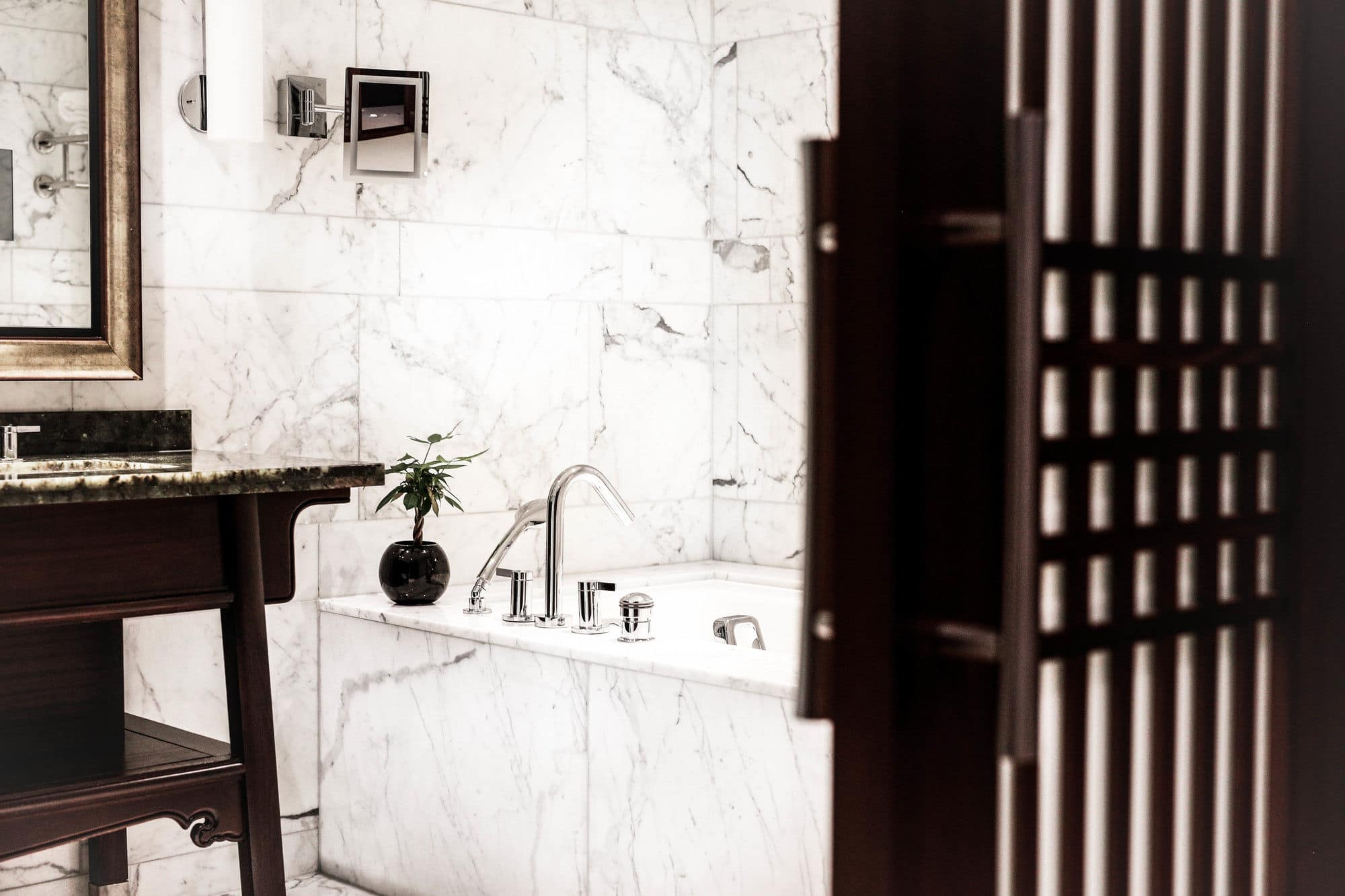Shangri-La Hotel, Toronto