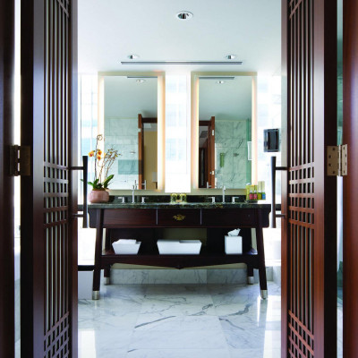 Shangri-La Hotel, Toronto image