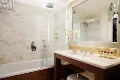 Deluxe King/Twin Room