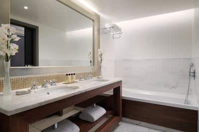 Deluxe Family Suite