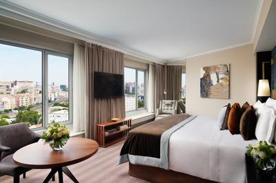 Deluxe Family Suite