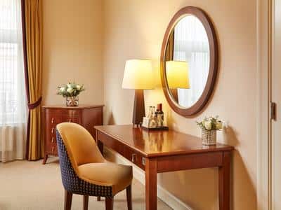 Superior King Room