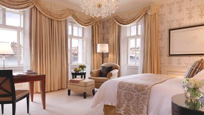 Premier River Room