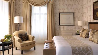 Premier River Room