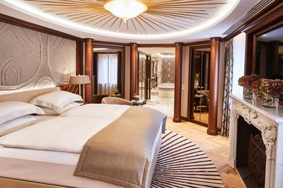 Maximilian Suite