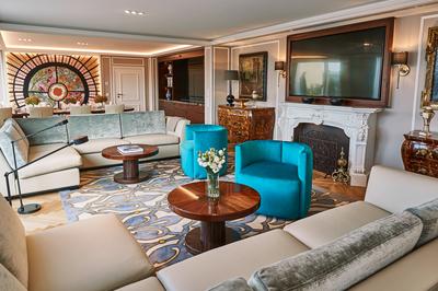Maximilian Suite