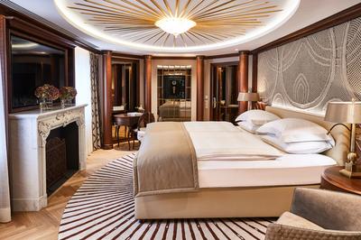 Maximilian Suite