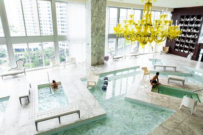 Iconbrickell Spa - Indoor Pool