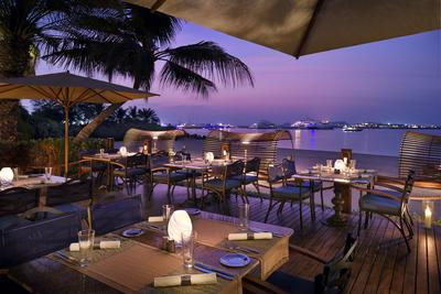Beach Bar & Grill