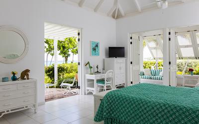 7-Bedroom Bananaquit