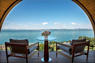 Exclusive Presidential Suite