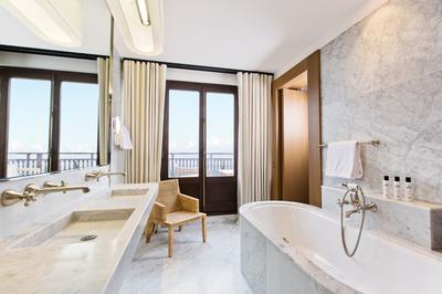 Royal Suite