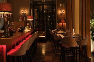 Lounge Bar
