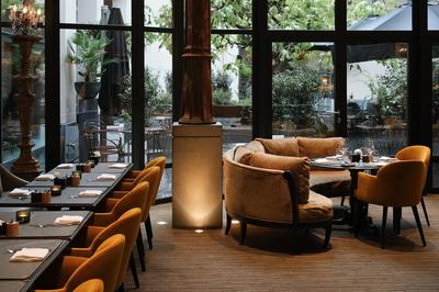 Grand Lounge Restaurant