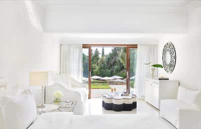 Suites-with-sea-view-on-the-waterfront_72dpi