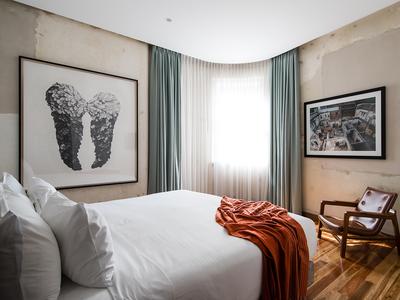 Mary O' Suite