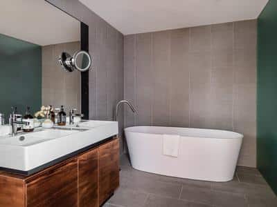 Mary O' Suite