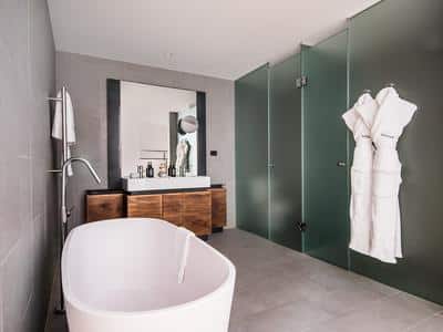 Showroom Suite